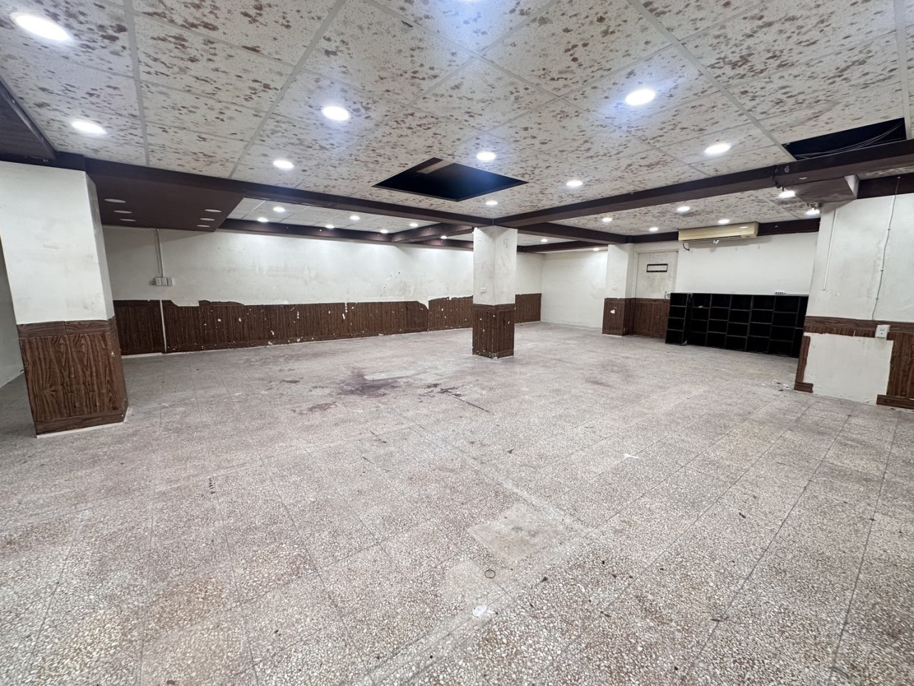 八德路三B1商用店面